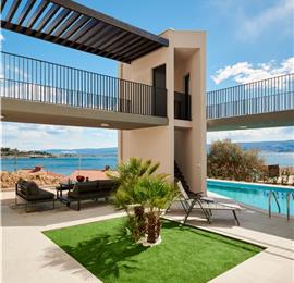 6 bedroom villa with heated pool near Omis, sleeps 12